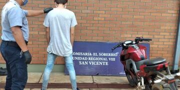 El detenido tiene 18 años y quiso huír de la policía cuando vio el control\u002E