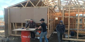 La construcción de la casa de Rubén Maldonado, Tolhuin Tierra del Fuego\u002E