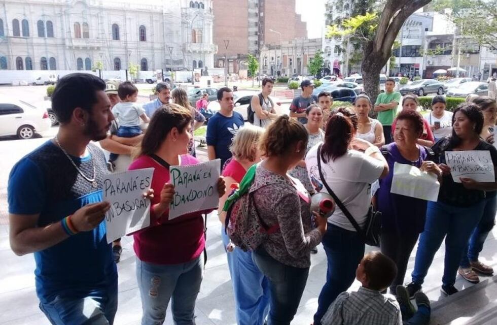 La Asamblea Vecinalista de Paraná pidió que se reactive la recolección de basura