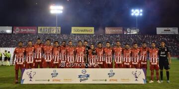 El Santo tuvo un recibimiento espectacular por ganar el clásico\u002E Pero Newell's lo bajó de golpe\u002E