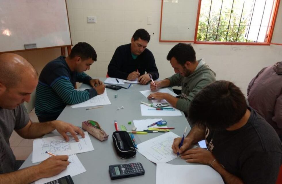 El ERSEP tomó examen a alumnos del Curso de Instalador Electricista