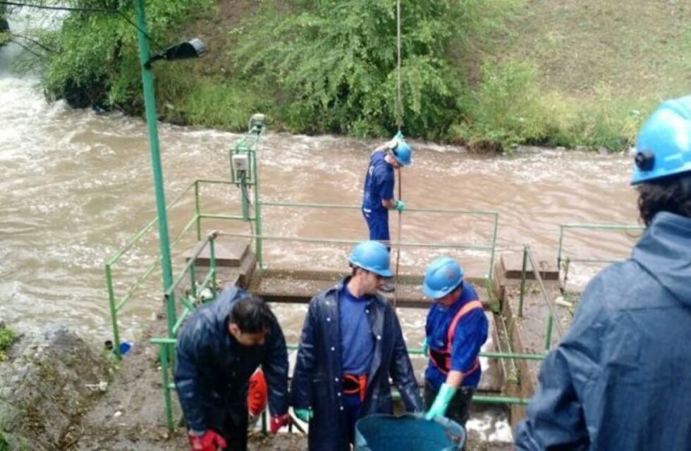 Sin agua en todo el corredor Sierras Chicas por problemas en la planta La Calera