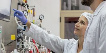 Científicos de la UNL trabajan en un proyecto para desarrollar una vacuna contra el coronavirus (UNL)