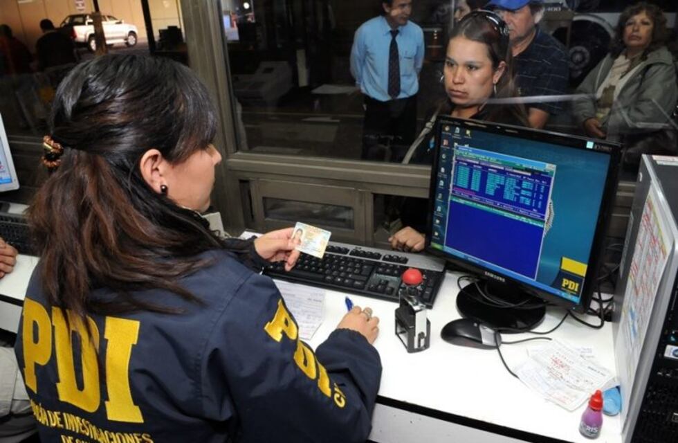 Investigarán el audio del pago de coima en Aduana