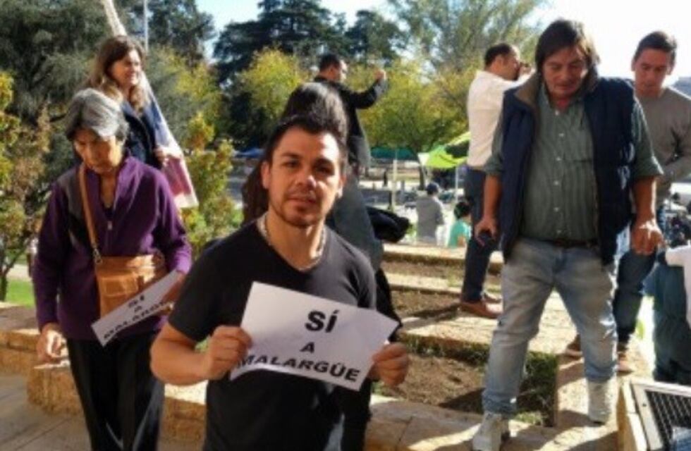 "Cotón" Reveco, el boxeador mendocino salió a "pelear" por su pueblo