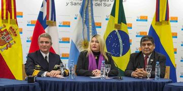 Conferencia de Prensa Velas18