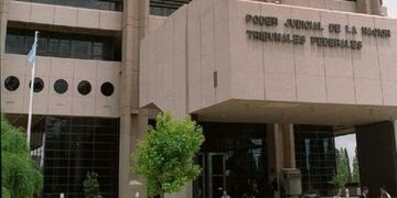 Gustavo Vidal Lascano y Graciela López de Filoñuk ya no son más fiscales\u002E