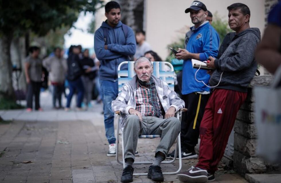 Marcha atrás en la Ciudad: los mayores de 70 años tendrán que avisar si salen a la calle