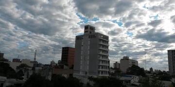 Día nublado en Resistencia, Chaco (Web)\u002E