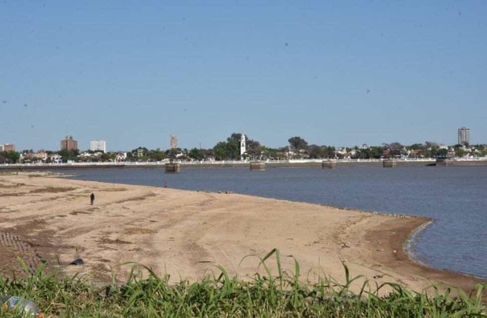 Intentó cruzar la Setúbal, quedó varado y lo detuvieron