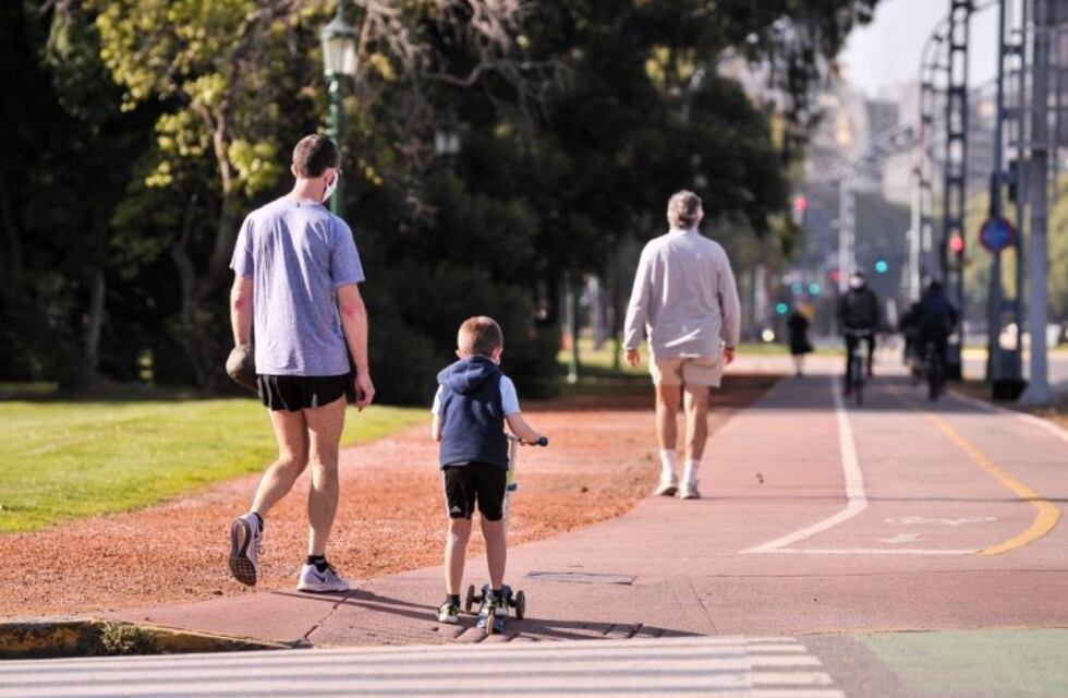 Muchos niños salieron a las calles de la Ciudad tras casi dos meses de cuarentena