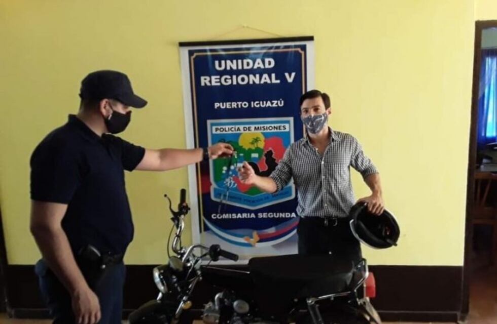 Otra motocicleta fue recuperada y entregada a su propietario