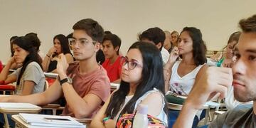 Alumnos de Ciencias Exactas de la Universidad Nacional de Misiones\u002E (Ciencias Ex\u002E )