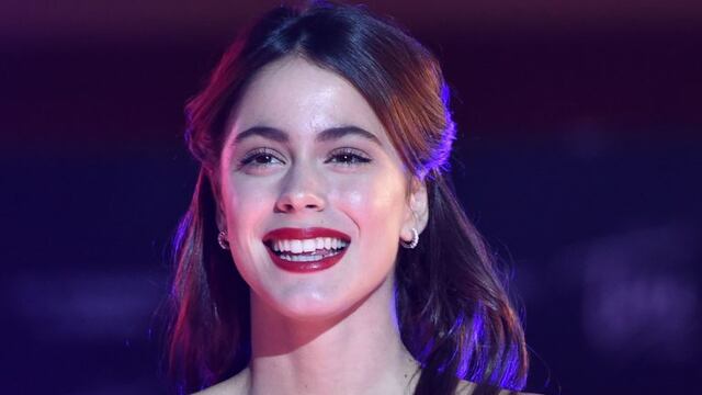 Argentinian singer and actress Martina Stoessel poses before the premiere of the movie  u201cTini - La Nuova Vita Di Violettau201d (Tini - The New Life of Violetta), on april 29,2016 in Rome.  / AFP / TIZIANA FABIrn roma italia Martina Stoessel actriz argentina p