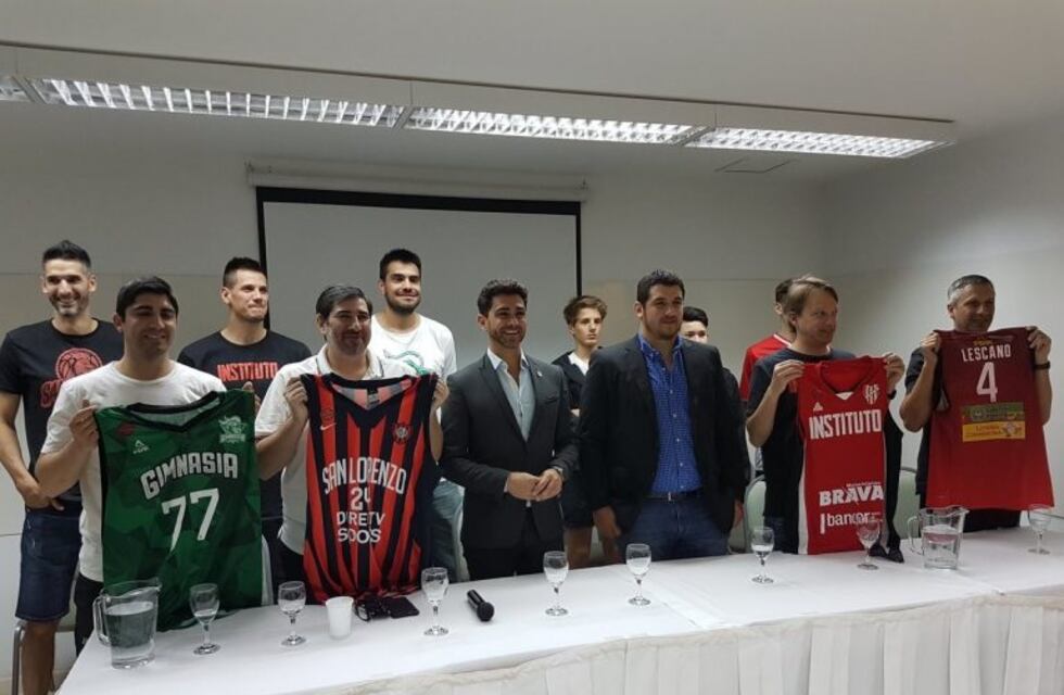 Con el lanzamiento, se puso en marcha el Final 4 del Súper 20 de básquet
