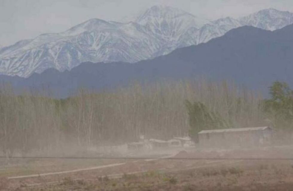 Pronóstico: alerta por Zonda y una máxima de 40° en Mendoza