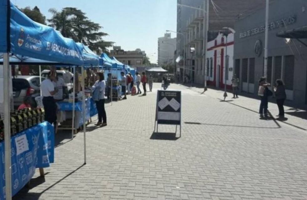 Volvió el Mercado en tu barrio a Paraná: estará este miércoles en la peatonal