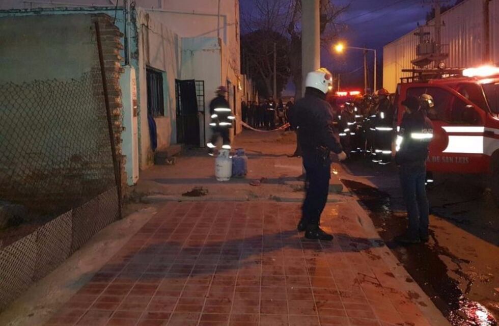 Explotó una garrafa en una casa y un hombre está grave
