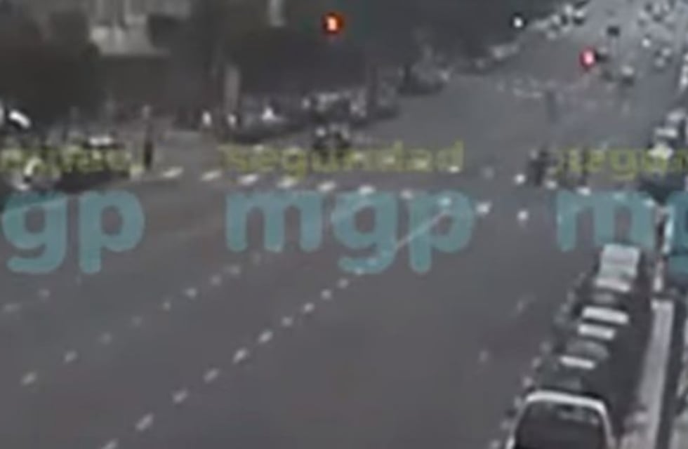 Un chico de 15 años atropelló a una nena de 8 y se fugó: lo detuvieron a las pocas cuadras