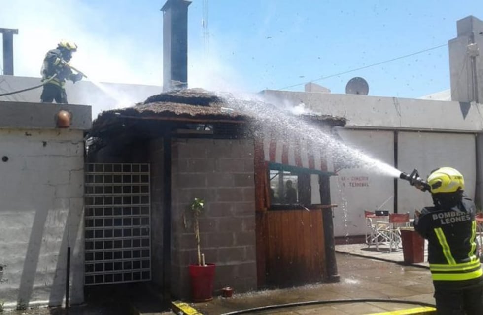 Se incendió la parrilla del Bar de la Terminal de Leones