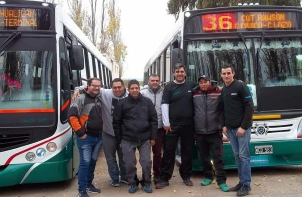 Choferes de colectivos juntaron abrigos para los vecinos de una comunidad rural