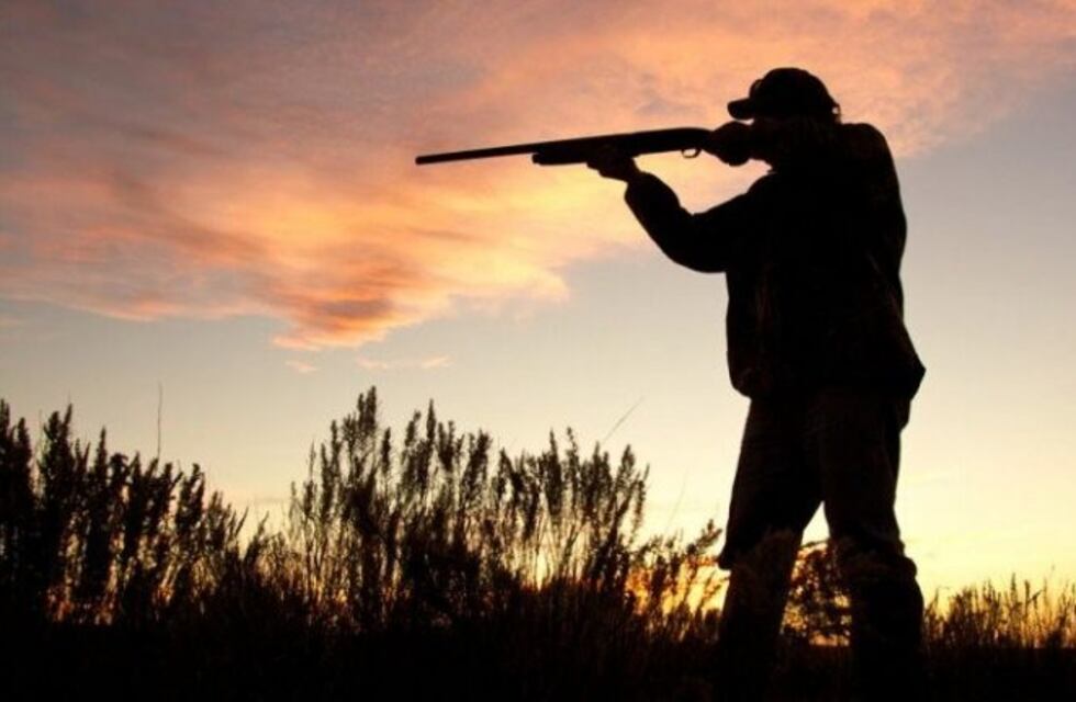 Fue a cazar un puma y se disparó por accidente