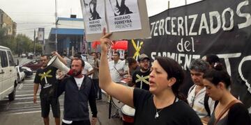 Corte en el tren Sarmiento contra despidos y tarifazo\u002E