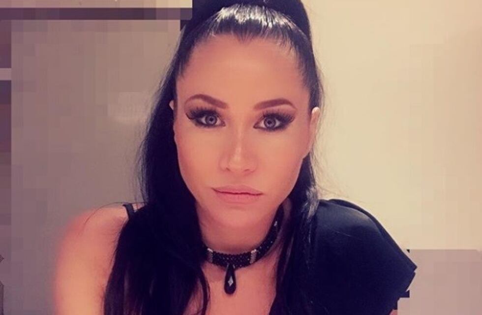 Adabel Guerrero mostró la pancita de la manera más sexy