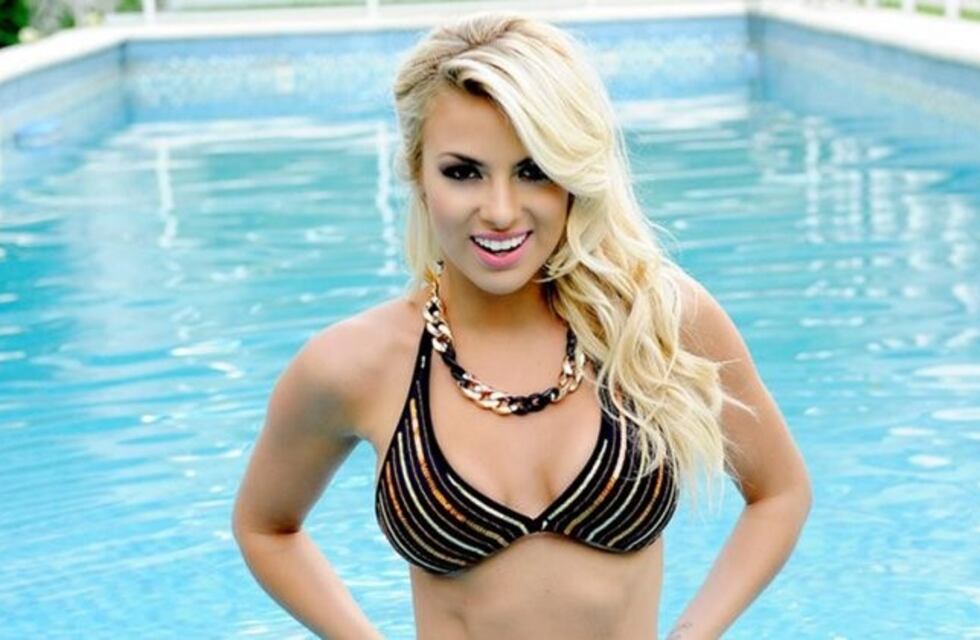 Ailén Bechara posó de perfil y exhibió sus curvas en las redes