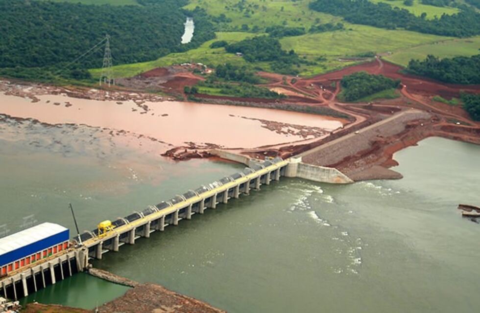 Brasil llena su sexta represa en el Iguazú muy cerca de las Cataratas