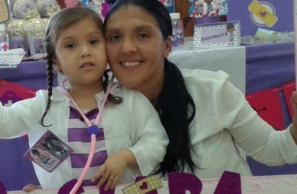 Denuncia que IOSFA pone trabas para la atención de su hija de 6 años