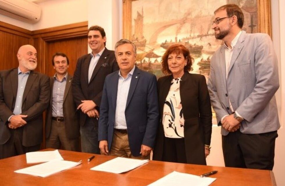 Mendoza Construye: se firmó el convenio para financiar una de las nuevas líneas de crédito