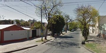 Un hombre quiso pagarle a un remisero con mil pesos falsos\u002E (Street View)