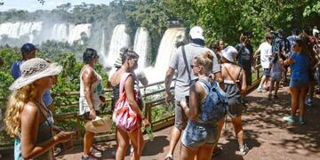 Las Cataratas del Iguazú permanecen cerradas desde el comienzo de la cuarentena hace más de un mes\u002E