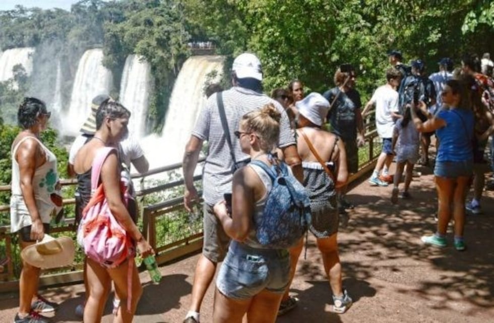 El ministerio de Turismo elabora un protocolo junto a Salud Pública para reactivar el sector