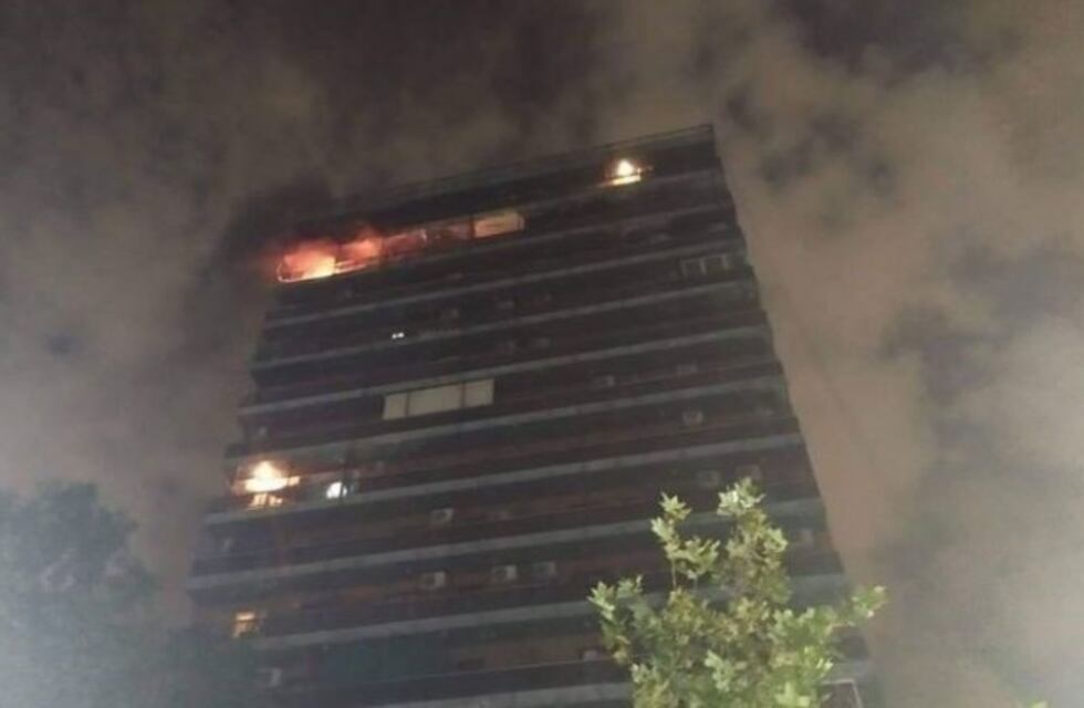 Un departamento se prendió fuego en la zona sur de la capital tucumana