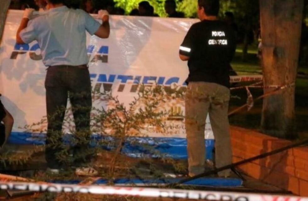 Cayó un rayo en San Juan y mató a un joven que hablaba por celular