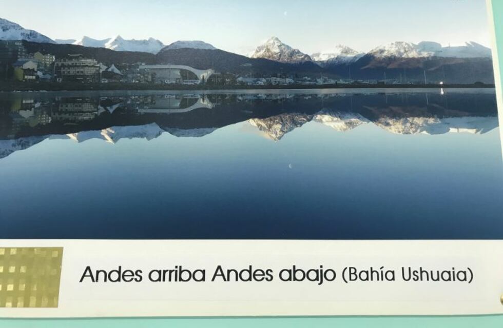 Muestra de Fotografía de Paisajes de la provincia de Tierra del Fuego en el Centro Sociocultural Lola Kiepja