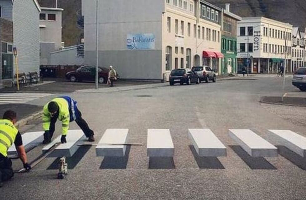 Un cruce peatonal en 3D, la original medida para prevenir accidentes de tránsito