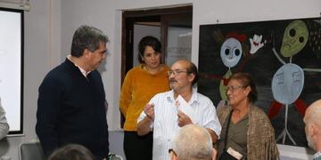 Capitanich encabezó el acto donde se entregaron los subsidios\u002E (Prensa Municipalidad)