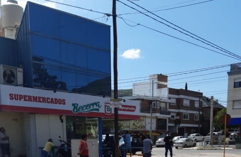 Coronavirus: un caso "sospechoso" pone en alerta a empleados y clientes de un supermercado