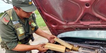 Tenía 59 kilos de marihuana escondidos en su auto\u002E (Web)\u002E