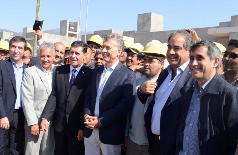 Macri: 'El país se desarrolla de manera integral y con un perfil federal'