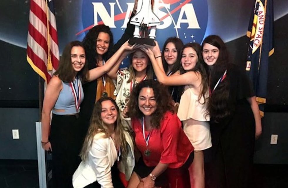 Siete estudiantes argentinas fueron premiadas por la NASA