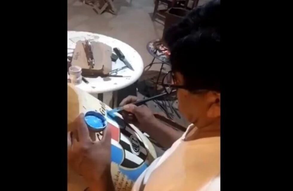 Central Córdoba prepara un tradicional bombo legüero para regalarle a Diego Maradona