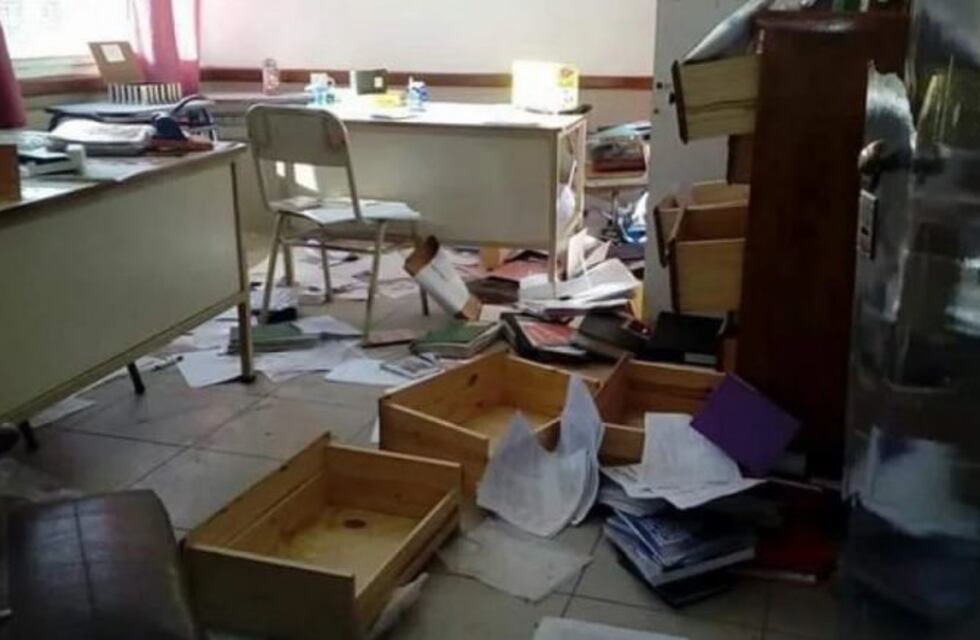 Robo, vandalismo y destrucción en una escuela de Esteban Echeverría