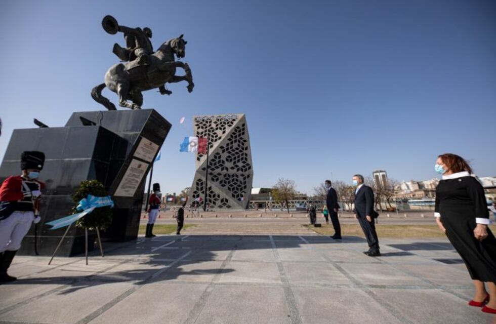 Schiaretti homenajeó a Bustos, primer gobernador constitucional de Córdoba