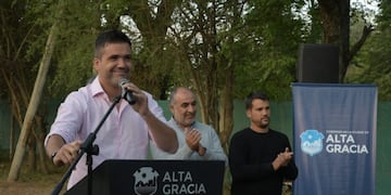 Se inauguró la obra de gas natural en Barrio Touring