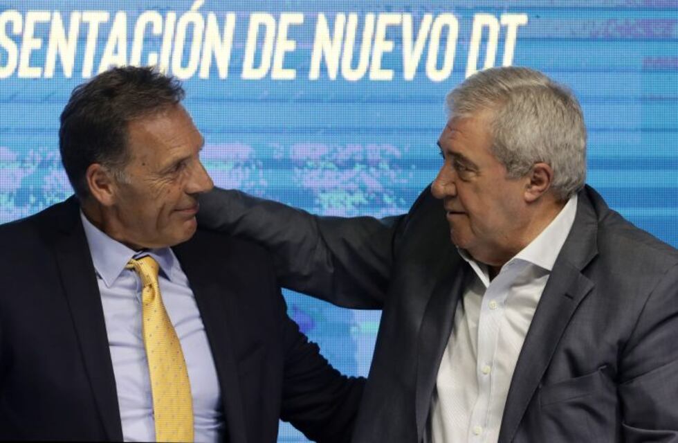 Riquelme, Ameal y Russo se reunieron tras la primera práctica de fútbol de Boca