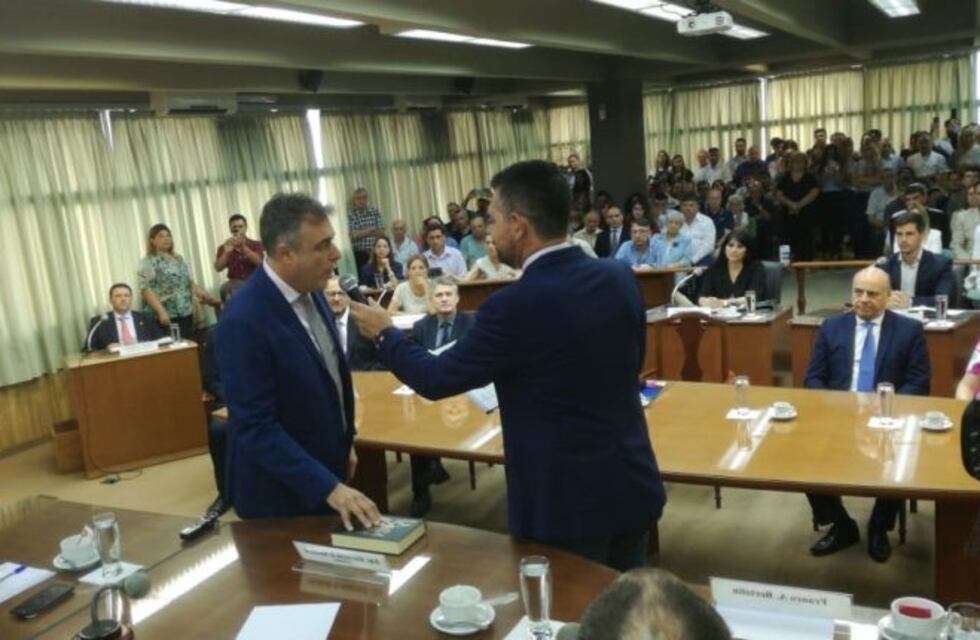 Asumió Luis Castellano su tercer mandato como intendente